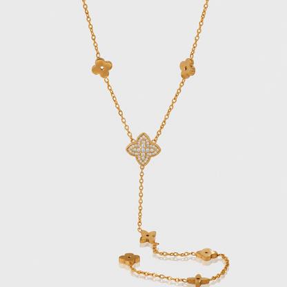 Collier Melly